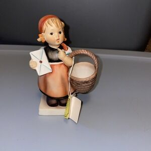 Hummel Goebel Meditation TMK-5 Figurine Girl with Letter and Basket